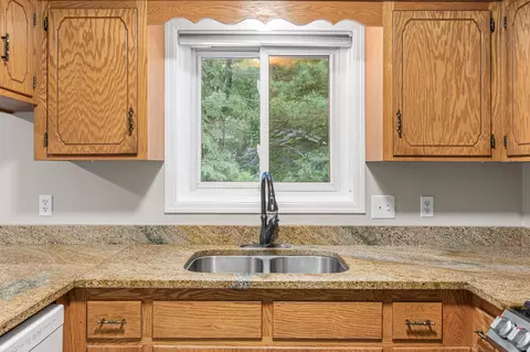 Kitchen - 7170 Grangeview N, Centerville, MN 55038 photo 4 of 4