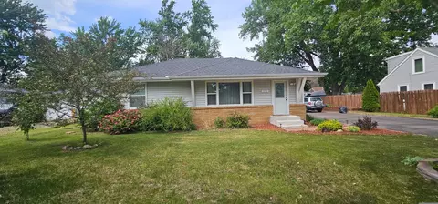 211 92nd Ave NE, Blaine, MN 55434