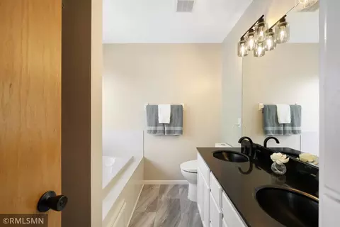 Bath - 15751 Cicerone Path, Rosemount, MN 55068 photo 3 of 4