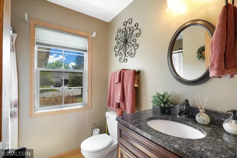 Bath - 15751 Cicerone Path, Rosemount, MN 55068 photo 1 of 4