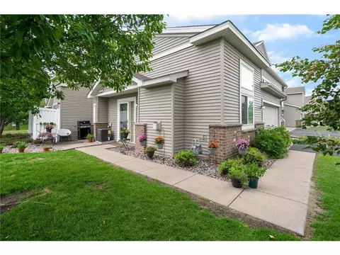 5035 Garland Ln N #5035E, Plymouth, MN 55446