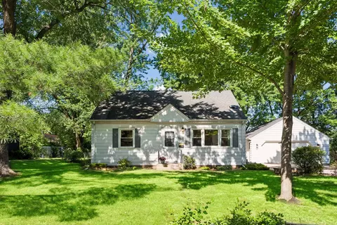 8620 Russell Ave S, Bloomington, MN 55431