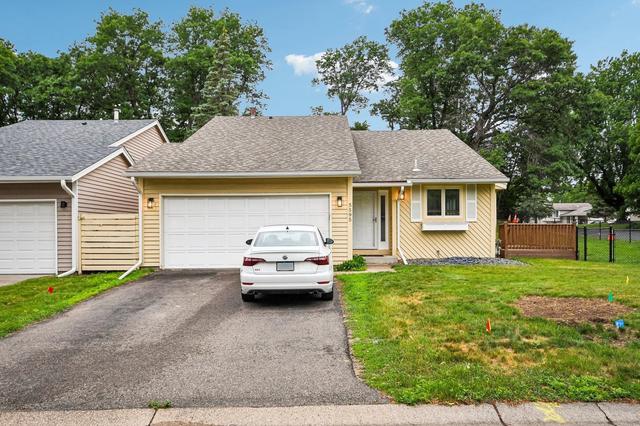 5595 Albert St, Shoreview, MN 55126