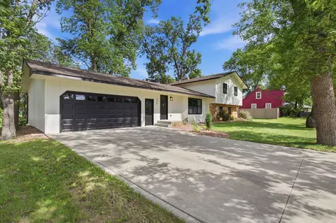 250 School Ave, Brooten, MN 56316
