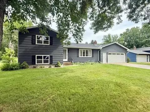 103 Northwood Dr, Redwood Falls, MN 56283