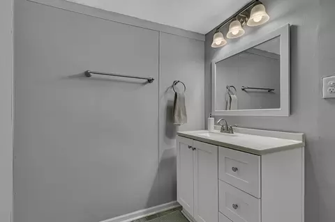Bath - 656 E Saint Germain St, Saint Cloud, MN 56304 photo 3 of 3