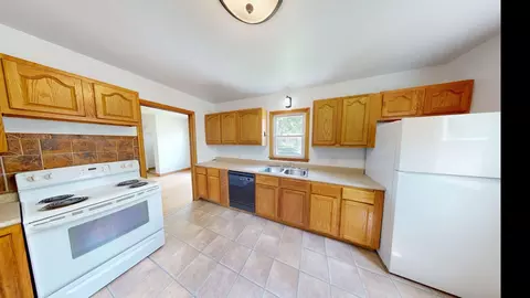Kitchen - 1004 6th St SW, Willmar, MN 56201 photo 1 of 2