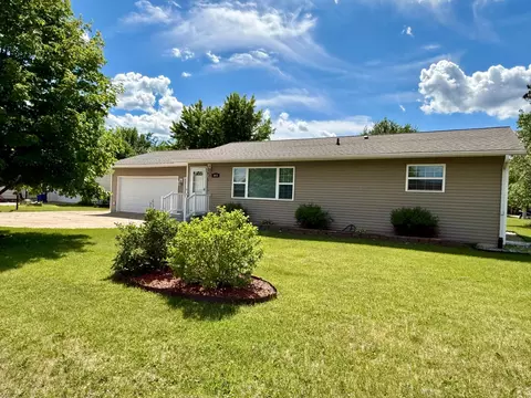 1015 9th St SW, Wadena, MN 56482