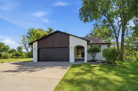 5710 Jenni Ln, White Bear Township, MN 55110