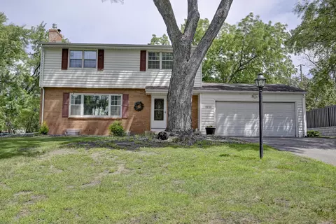 8930 23rd Ave N, Golden Valley, MN 55427