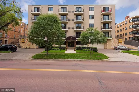 2928 Dean Pkwy #2I, Minneapolis, MN 55416