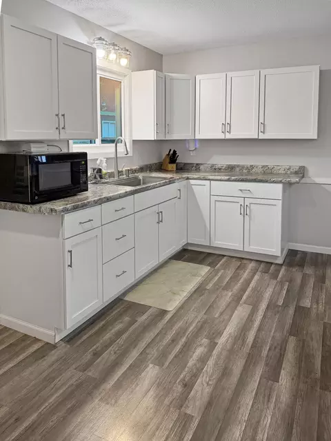 Kitchen - 36 23rd Ave S, Saint Cloud, MN 56301 photo 1 of 2