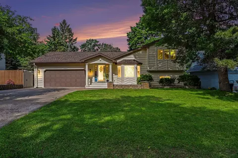 12950 Linnet St NW, Coon Rapids, MN 55448