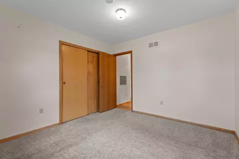 Bedroom - 145 6th St NW, Plainview, MN 55964 photo 4 of 9