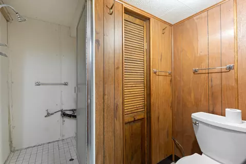 Bath - 145 6th St NW, Plainview, MN 55964 photo 3 of 3