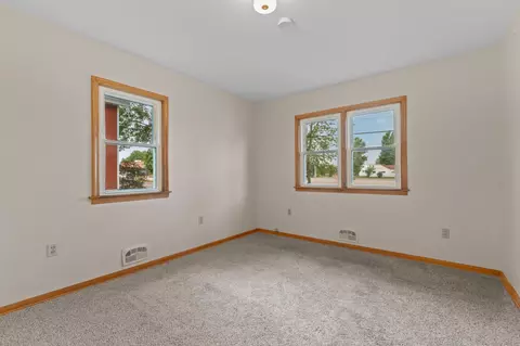Bedroom - 145 6th St NW, Plainview, MN 55964 photo 3 of 9
