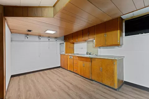 Kitchen - 145 6th St NW, Plainview, MN 55964 photo 5 of 5