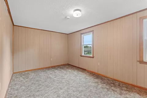 Bedroom - 145 6th St NW, Plainview, MN 55964 photo 8 of 9