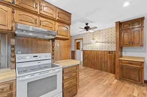 Kitchen - 145 6th St NW, Plainview, MN 55964 photo 2 of 5