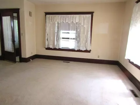 Living - 507 N 3rd St, Montevideo, MN 56265 photo 2 of 5