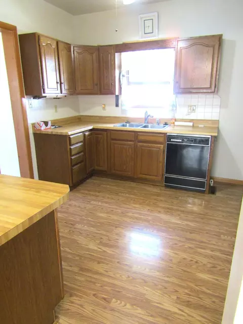 Kitchen - 507 N 3rd St, Montevideo, MN 56265 photo 2 of 4