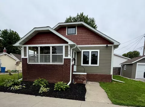 319 Hamilton St, Winona, MN 55987