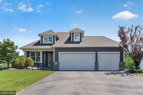 1144 Pine Hill Ln, White Bear Twp, MN 55127