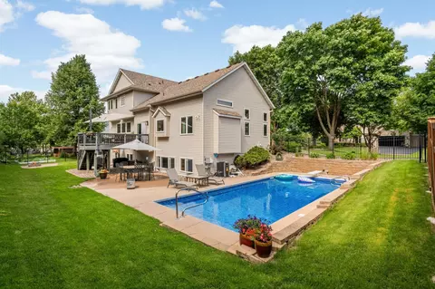 20439 Islandview Cir, Lakeville, MN 55044