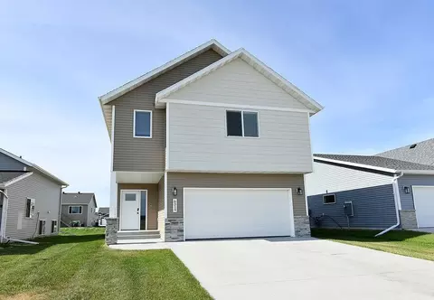 6314 82nd Ave S, Horace, ND 58047