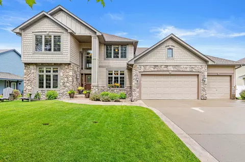 5606 Alexandra Dr, Minnetrista, MN 55364