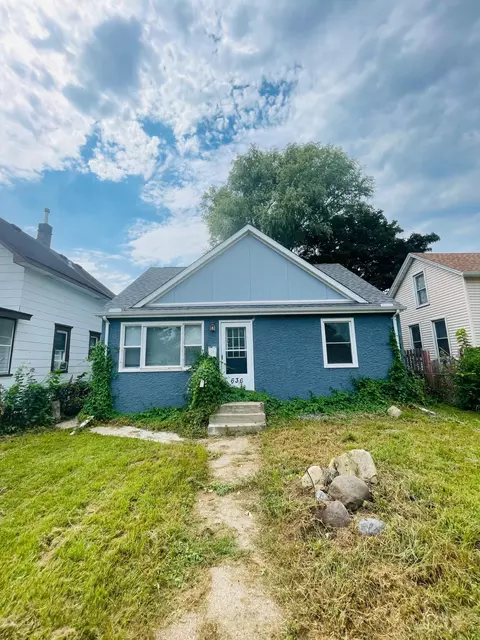636 3rd Ave S, South Saint Paul, MN 55075