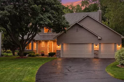 4085 Deerwood Trl, Eagan, MN 55122