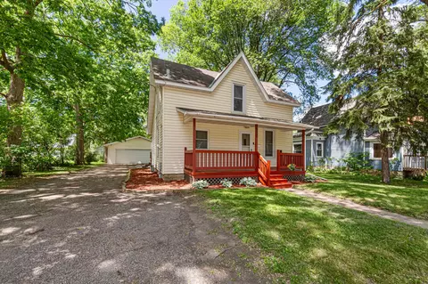 720 8th Ave NW, Faribault, MN 55021