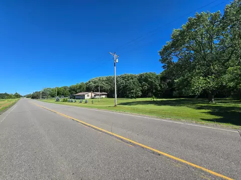 8210 Oakwood Dr SE, Clear Lake, MN 55319