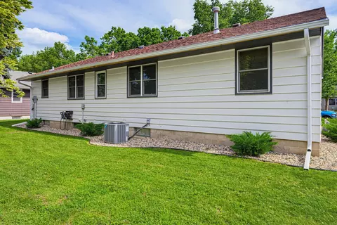 Exterior - 735 E 4th St, Litchfield, MN 55355 photo 3 of 4
