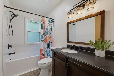 Bath - 735 E 4th St, Litchfield, MN 55355 photo 1 of 2