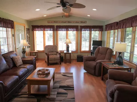 Living - 33434 Country Loop, Wadena, MN 56482 photo 3 of 5
