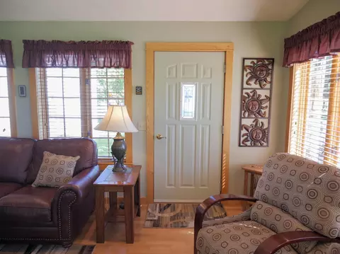 Entry Way - 33434 Country Loop, Wadena, MN 56482 photo 2 of 6