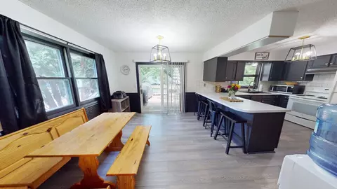 Dining - 1301 9th St SE, Willmar, MN 56201 photo 2 of 3
