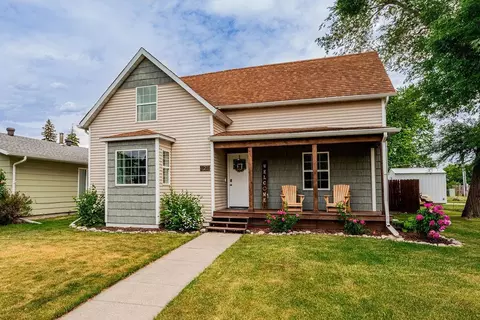 121 5th Ave N, Casselton, ND 58012