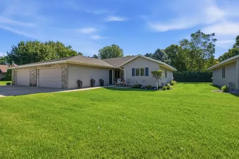 2607 9th St SW, Willmar, MN 56201