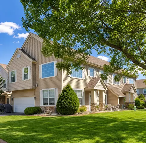 1895 Bluestem Ln, Shoreview, MN 55126