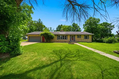 208 Snow Rdg, Le Sueur, MN 56058