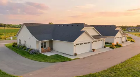 Exterior - 425 Ford St E, Northfield, MN 55057 photo 1 of 2