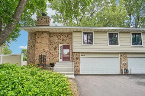 2207 Oregon Ct, Saint Louis Park, MN 55426