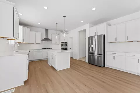 Kitchen - 19949 68th Pl, Corcoran, MN 55340 photo 3 of 3
