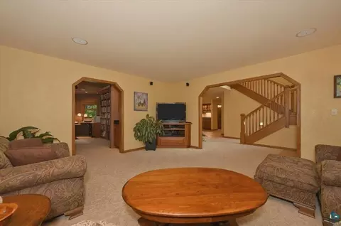 Living - 4210 Jackson Dr, Duluth, MN 55811 photo 1 of 2