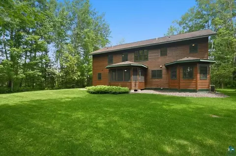 Exterior - 4210 Jackson Dr, Duluth, MN 55811 photo 4 of 6
