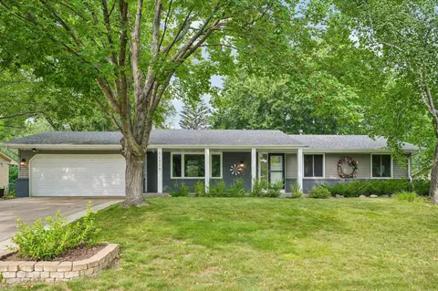 11110 19th Ave S, Burnsville, MN 55337