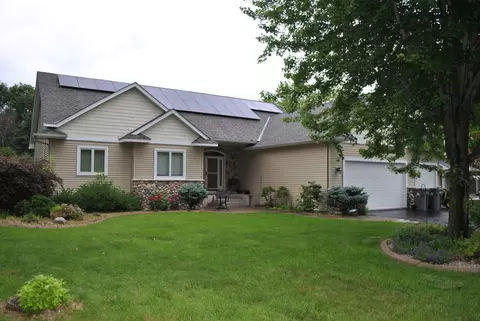 868 Bavaria Hills Ter, Chaska, MN 55318